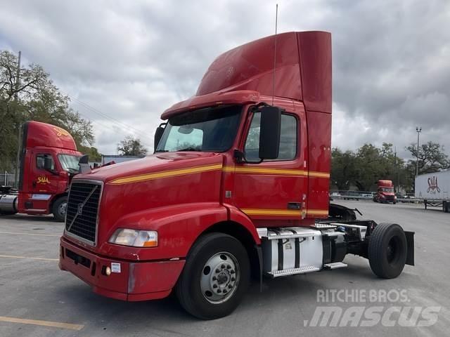 Volvo VNM Prime Movers