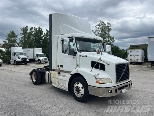 Volvo VNM Prime Movers