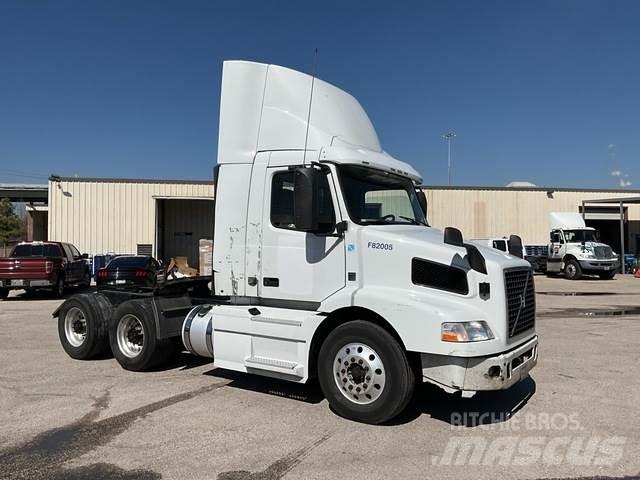 Volvo VNM Prime Movers