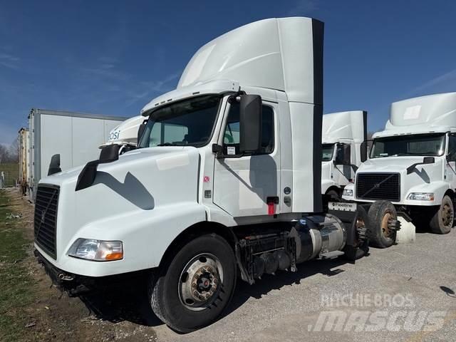 Volvo VNM Prime Movers
