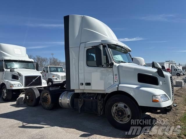 Volvo VNM Prime Movers