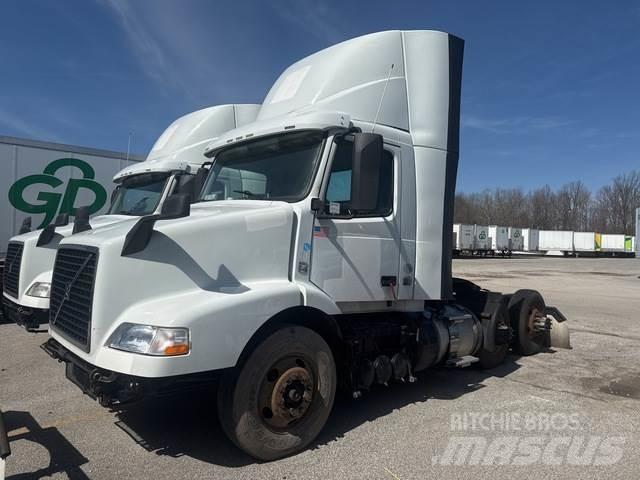 Volvo VNM Prime Movers