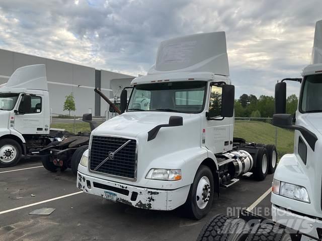 Volvo VNM Prime Movers