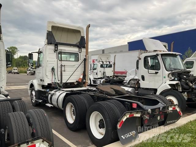 Volvo VNM Prime Movers