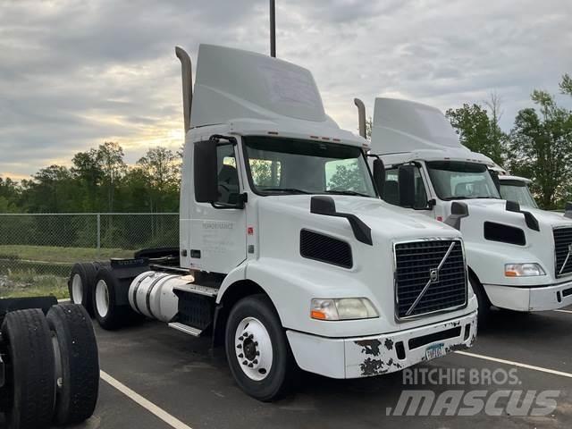 Volvo VNM Prime Movers