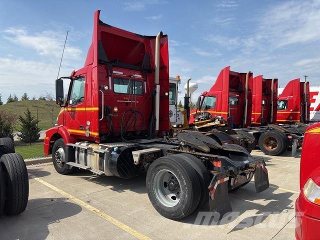 Volvo VNM Prime Movers