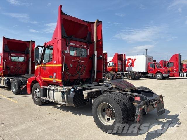 Volvo VNM Prime Movers