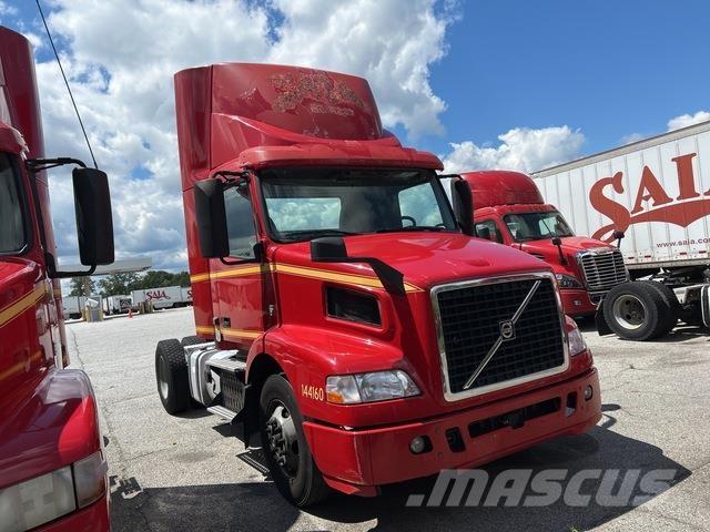 Volvo VNM Prime Movers