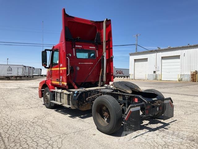 Volvo VNM Prime Movers