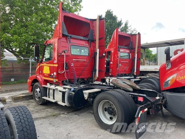 Volvo VNM Prime Movers