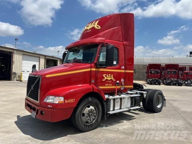 Volvo VNM Prime Movers