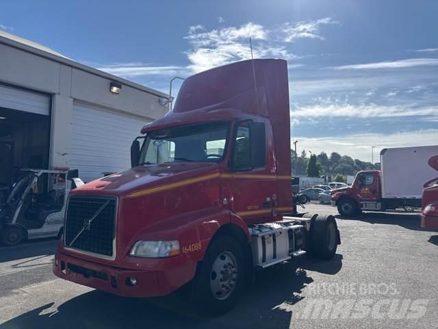 Volvo VNM Prime Movers