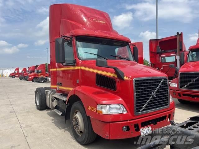 Volvo VNM Prime Movers