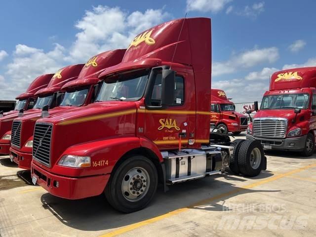 Volvo VNM Prime Movers