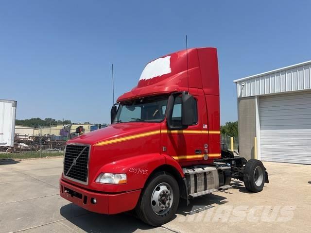 Volvo VNM Prime Movers