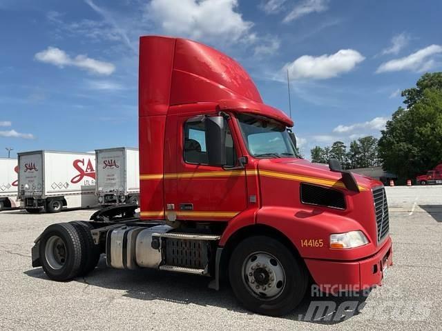 Volvo VNM Prime Movers