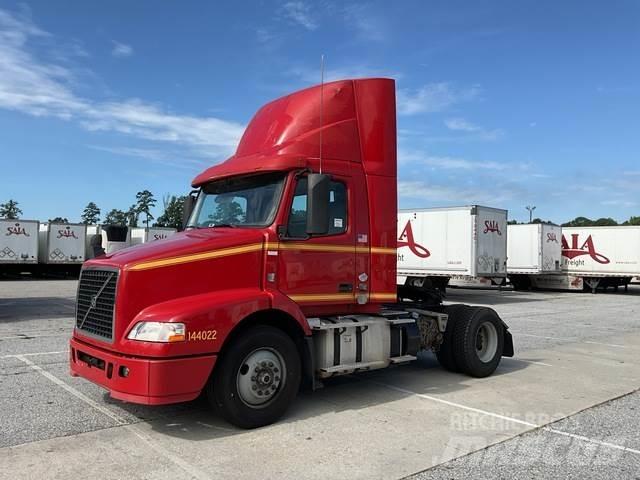 Volvo VNM Prime Movers