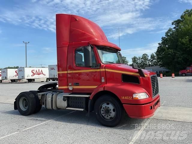 Volvo VNM Prime Movers