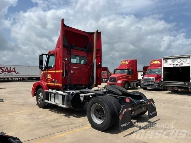 Volvo VNM Prime Movers
