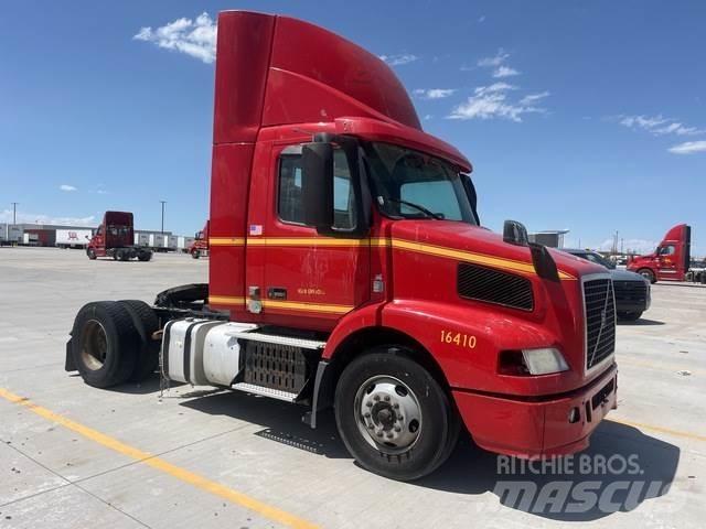 Volvo VNM Prime Movers