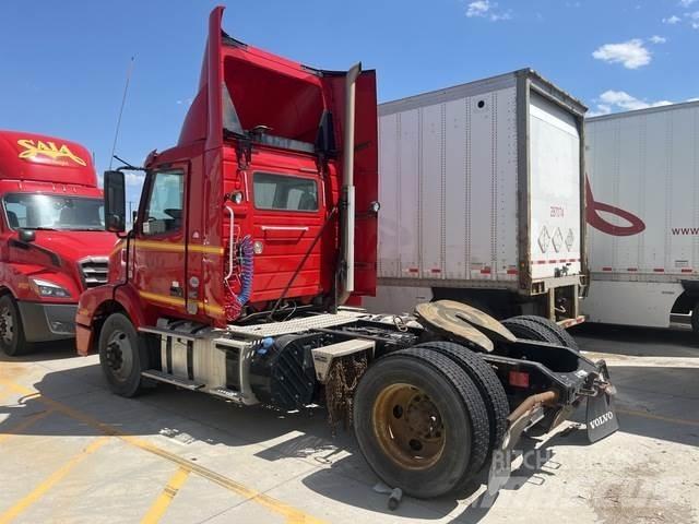 Volvo VNM Prime Movers
