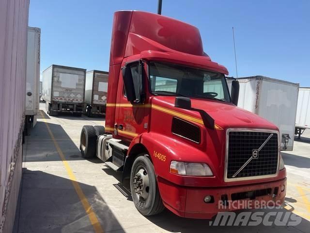 Volvo VNM Prime Movers