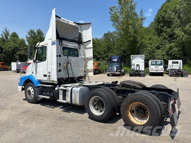 Volvo VNM Prime Movers