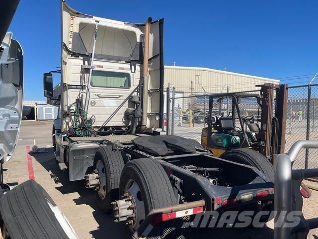 Volvo VNM Prime Movers