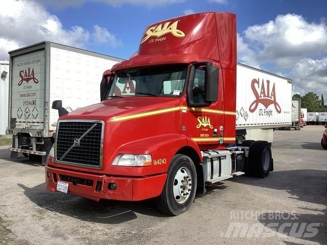 Volvo VNM42T Prime Movers
