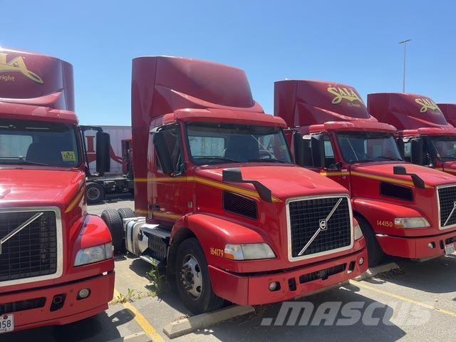 Volvo VNM42T Prime Movers