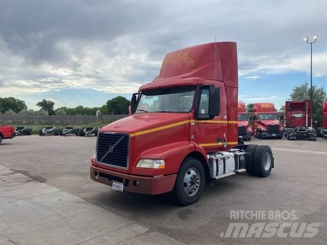Volvo VNM42T Prime Movers