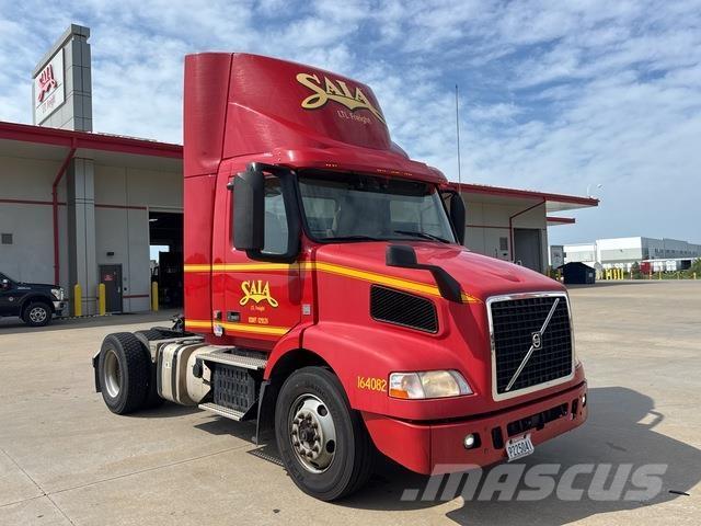 Volvo VNM42T Prime Movers