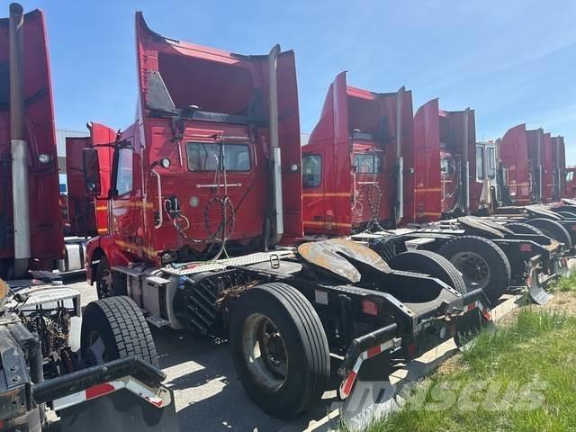 Volvo VNM42T Prime Movers
