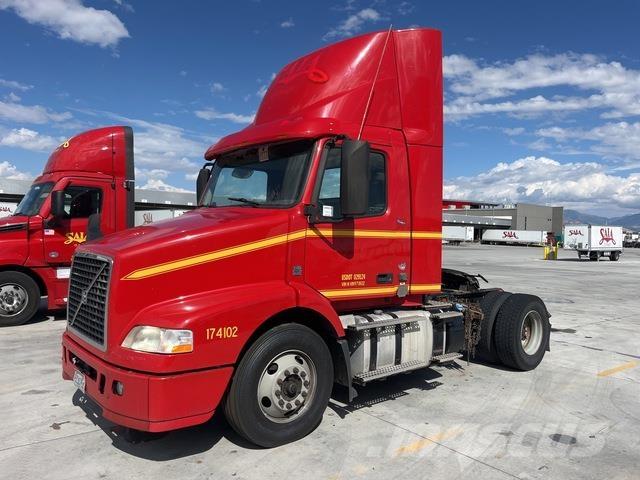 Volvo VNM42T Prime Movers