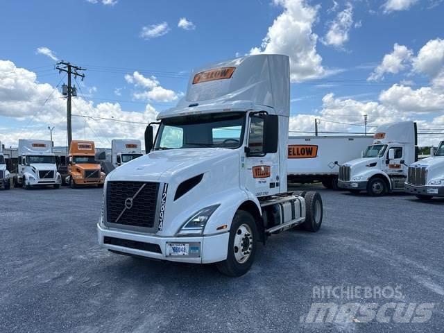 Volvo VNR300 Prime Movers