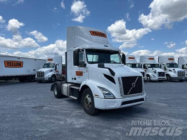 Volvo VNR300 Prime Movers