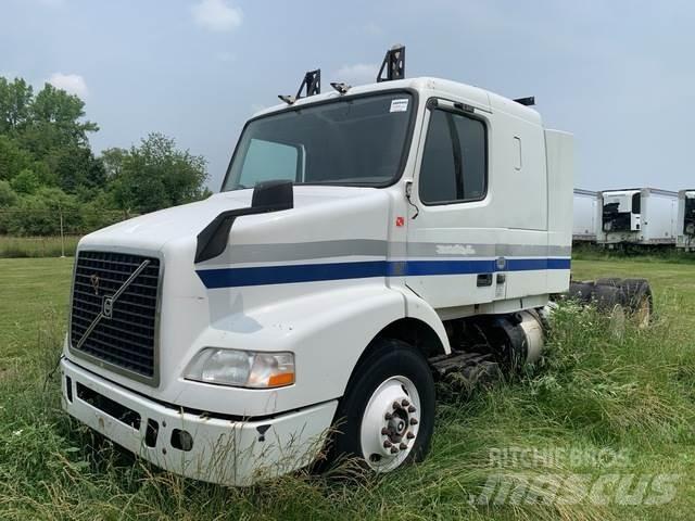 Volvo VNR64T Prime Movers