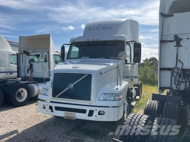 Volvo VNR64T Prime Movers