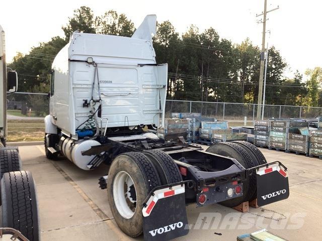 Volvo VNR64T Prime Movers