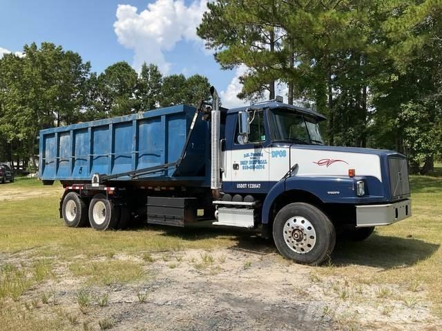 Volvo WG Skip bin truck
