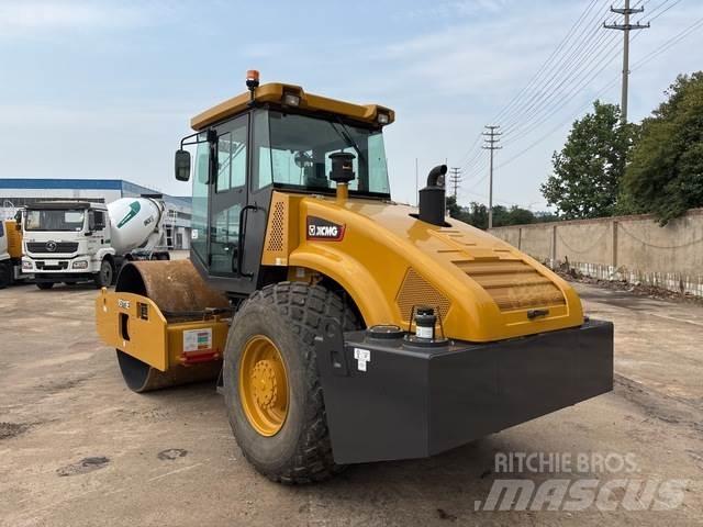 XCMG XS113E Single drum rollers
