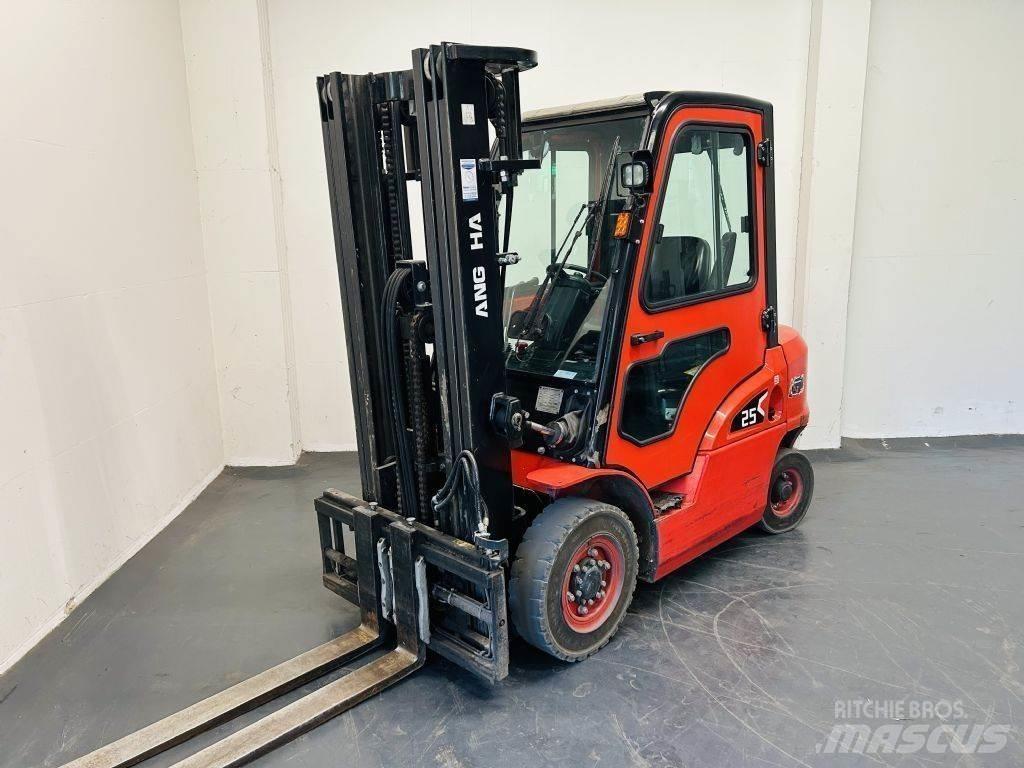 Hangcha CPCD25-XRW92F Diesel trucks