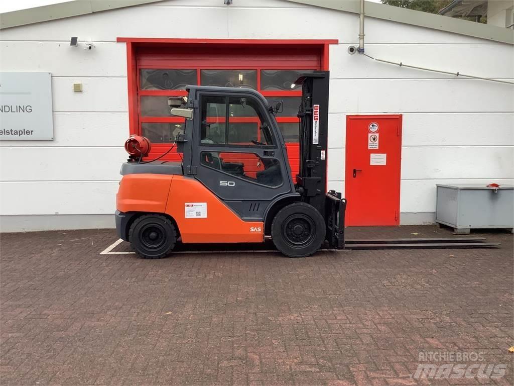 Toyota 8FG50N LPG trucks