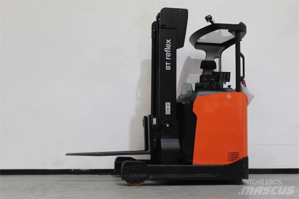 Toyota RRE160H Reach truck