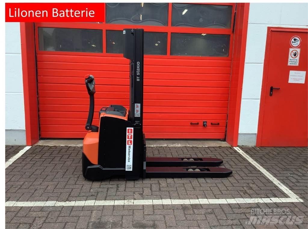 Toyota SWE140 Pedestrian stacker