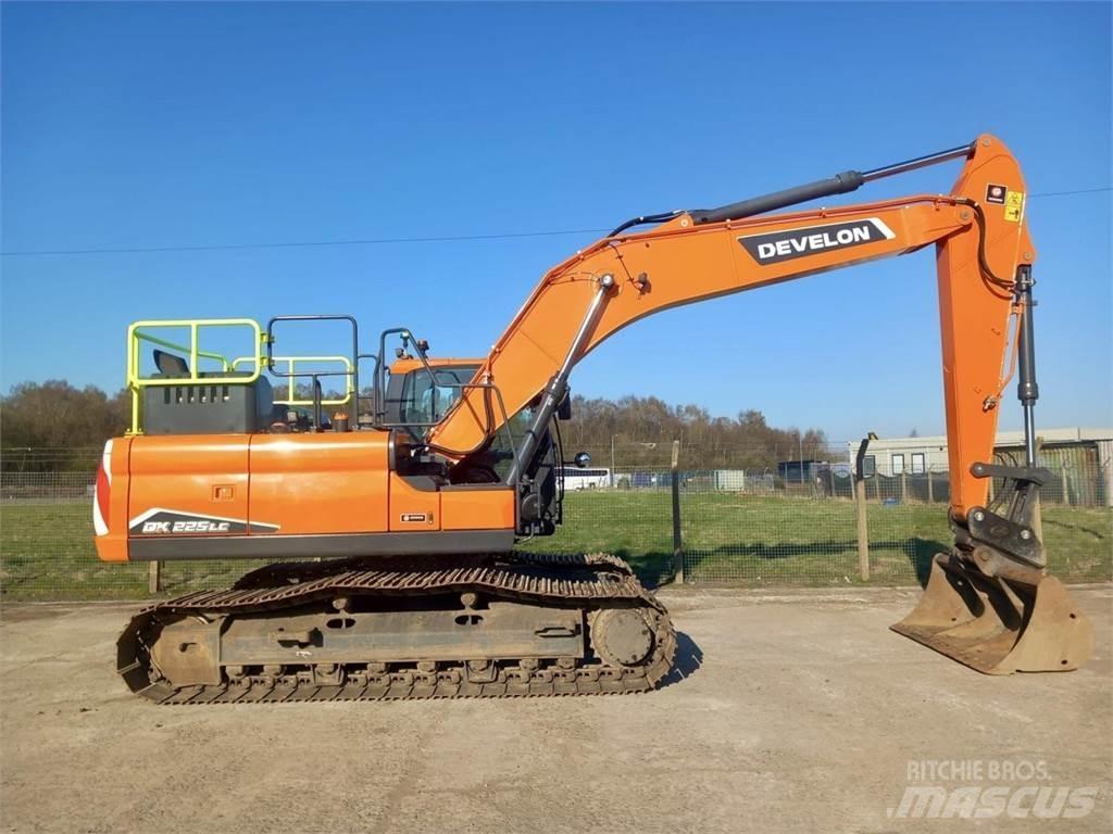 Develon DX225LC-7 Farm machinery