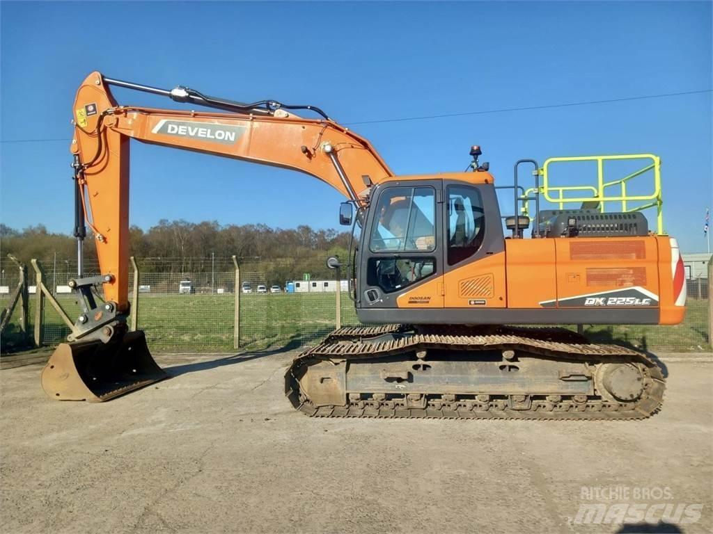 Develon DX225LC-7 Farm machinery
