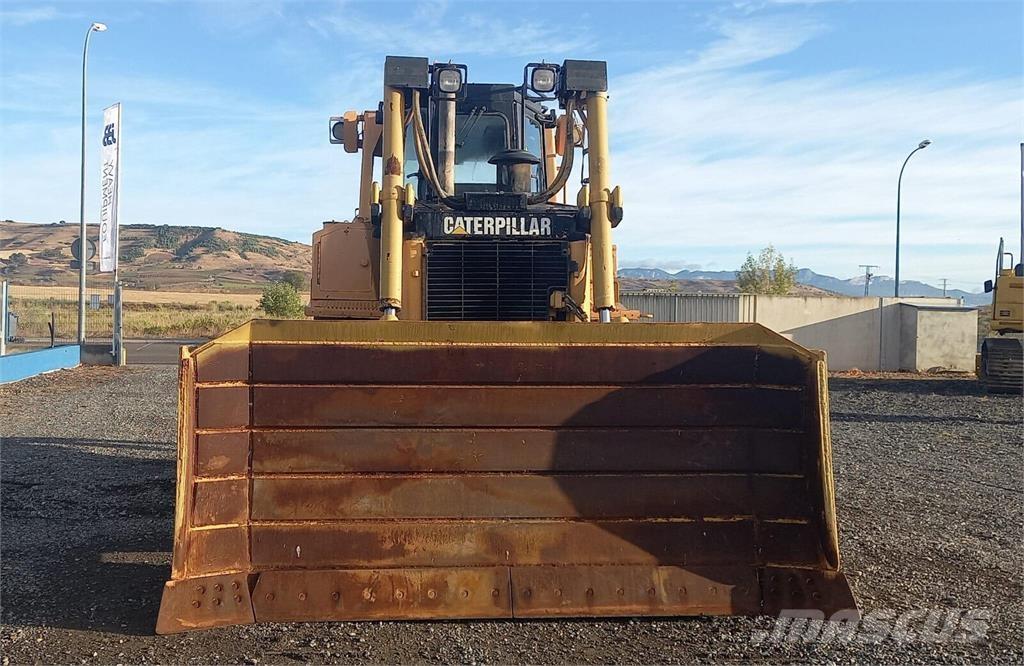 CAT D6T Crawler dozers