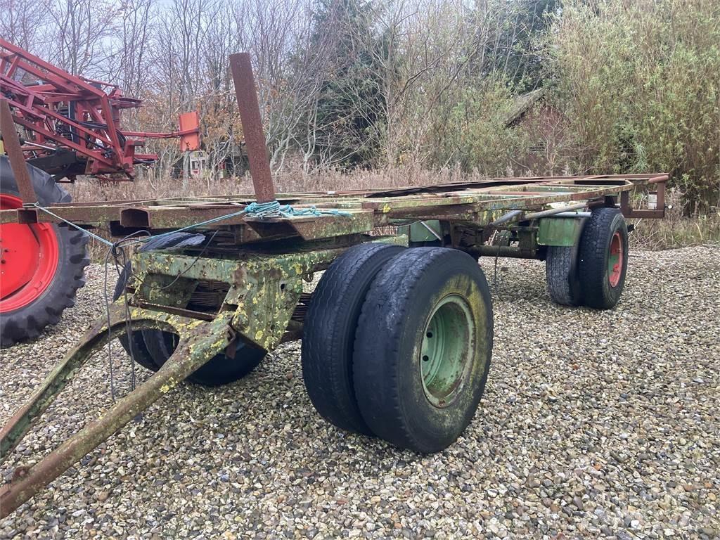  12 BIGBALLER Bale trailers