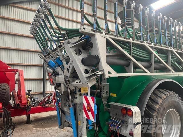 Bomech 24 m Fertilizer sprayers